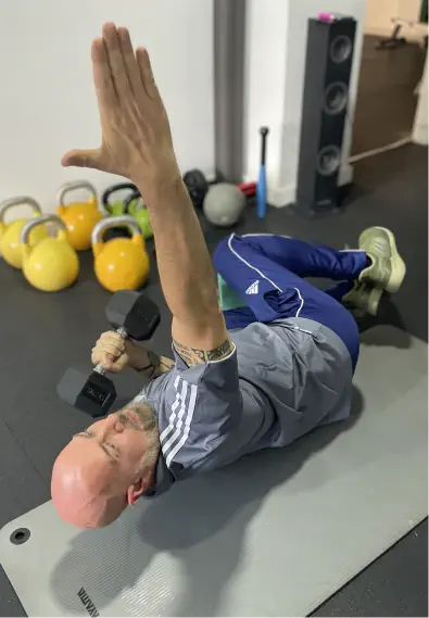 entrenamiento funcional alicante entrenamiento kettlebel hombre bfitness